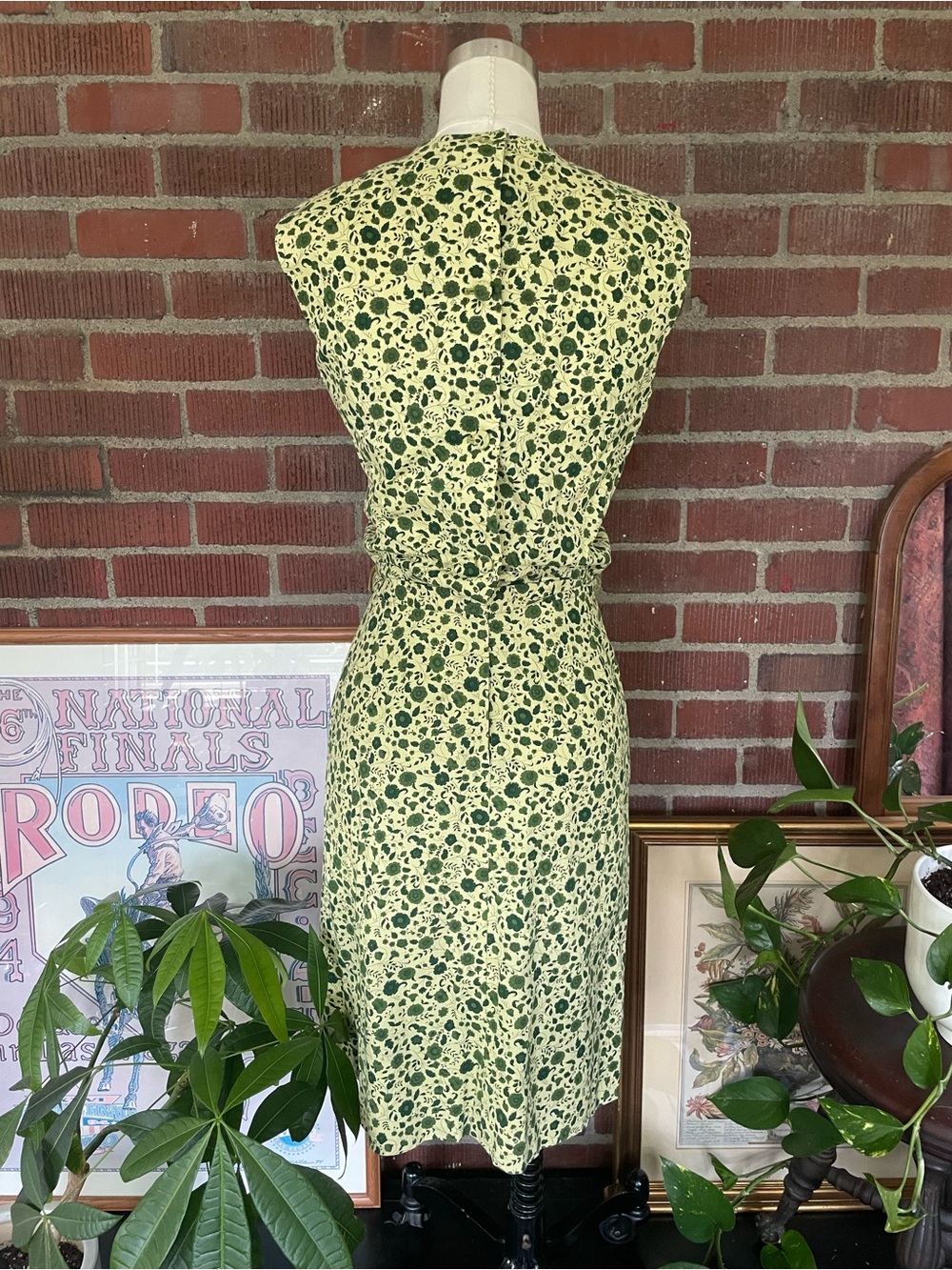 Vintage Green Floral Midi Dress - Picture 2 of 5